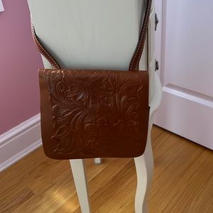 Patricia Nash shoulder/cross body handbag; Like New